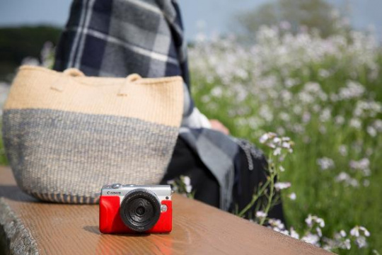 秀外慧中 佳能发布EOS M100-影像中国网-中国