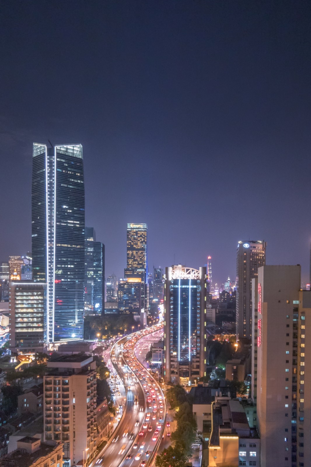 索尼黑卡迷你RX0与天台少女