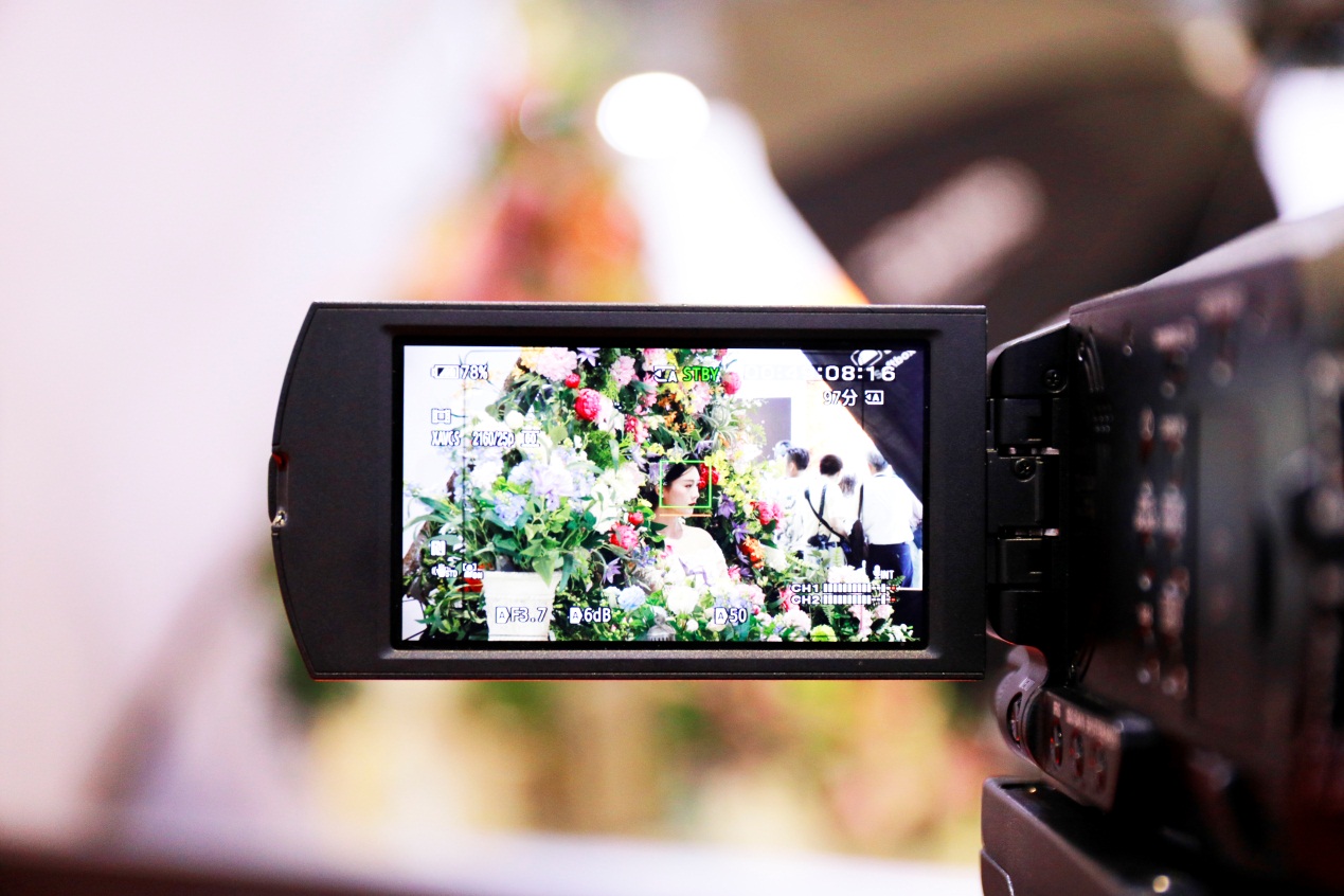 户外直播利器 索尼AX700摄像机