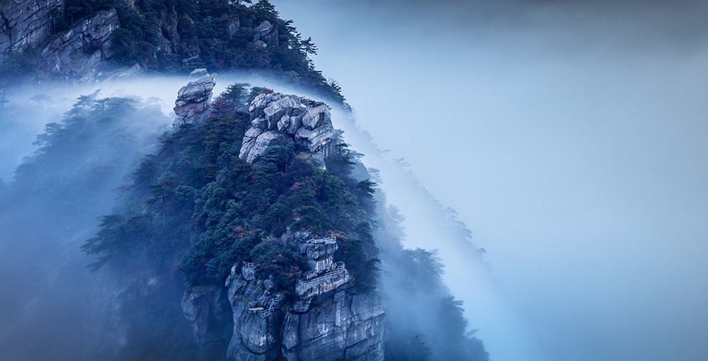 云漫铁船峰-郭庆山.jpg