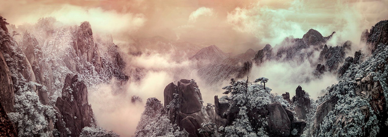 群峰叠翠图-范霖.jpg