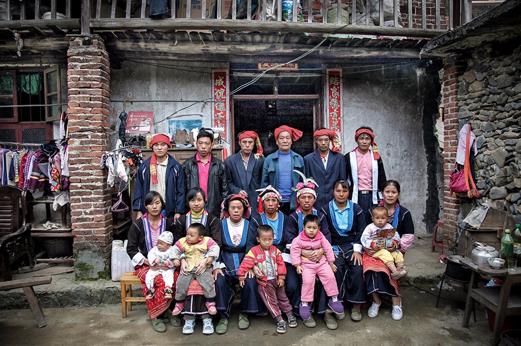 11  旺洞村瑶民唐担印五公一家(2008)旺洞村.jpg