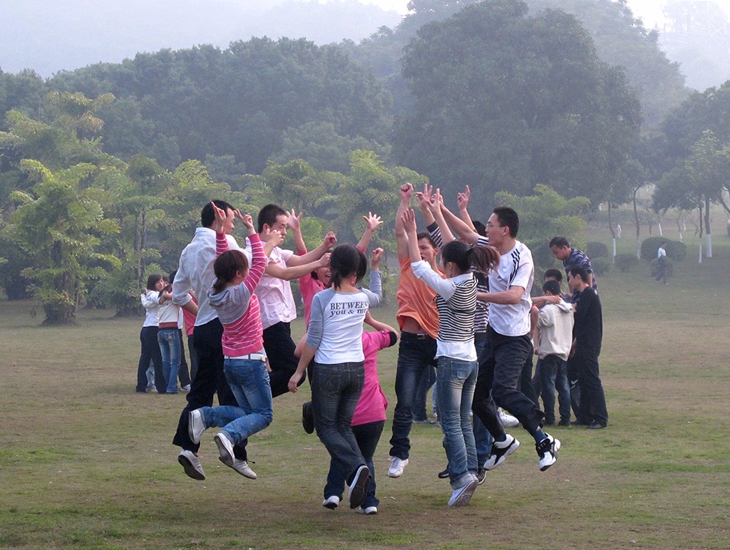0869 欢乐雀跃的打工仔  (2011).jpg