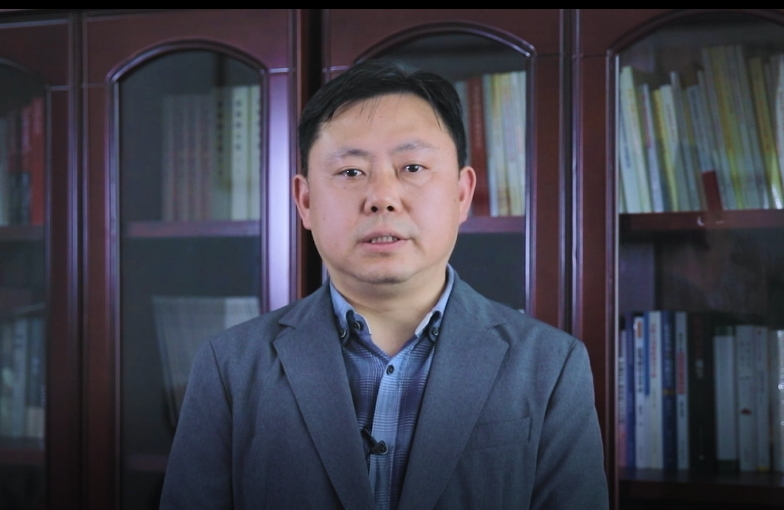 中共张家界市委常委、宣传部部长郭天保通过视频致辞.jpg