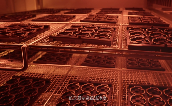 【影像中国】华为Pura 70 Ultra“恒星”模组，一个微米级工艺的高精宇宙-0718(1)1353.png