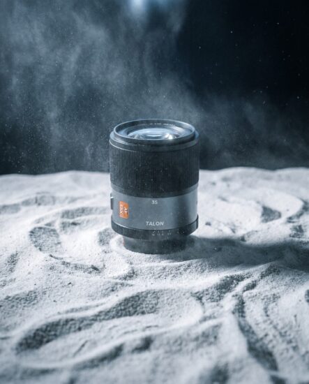 Blazar-announced-a-new-Talon-35mm-T2.1-1.5X-anamorphic-lens-2-443x550.jpg